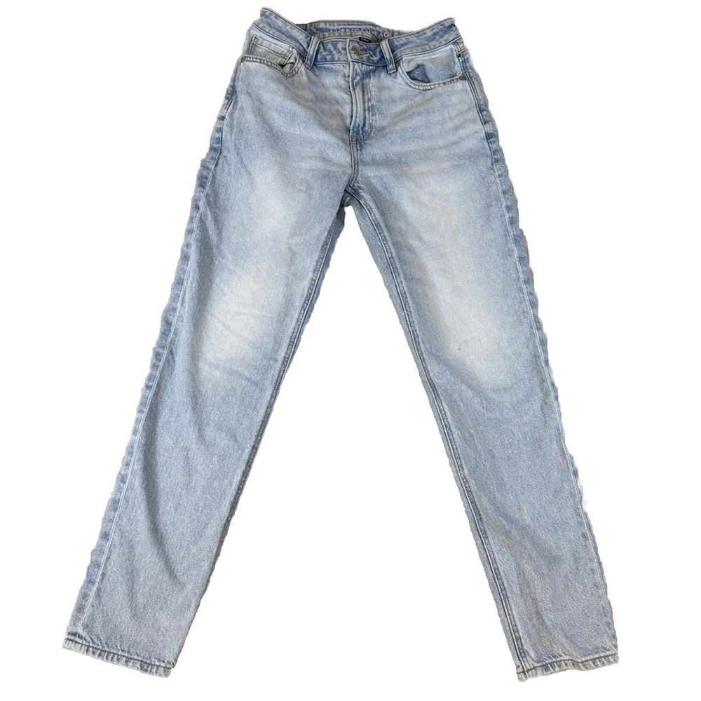 American Eagle Outfitters Strigid Woman's Size 2 Regular Light Wash Denim Jeans
